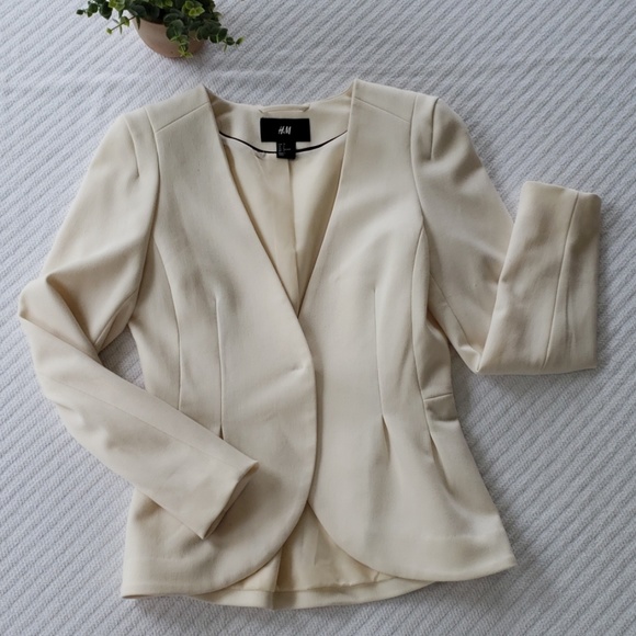 H&M Jackets & Blazers - H&M Cream Peplum Suit Jacket, Size 6